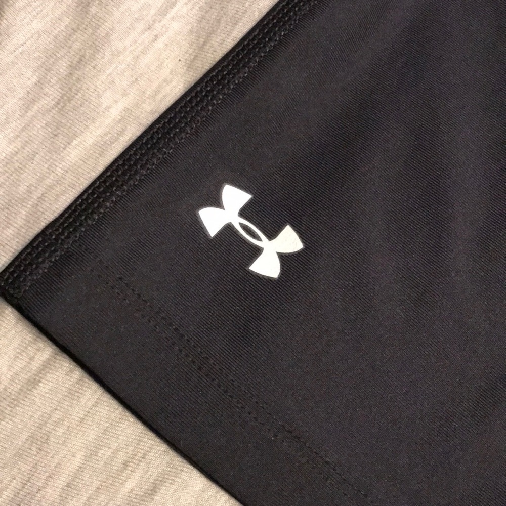 Under Armour quick dry Capri - Picture 4 of 5